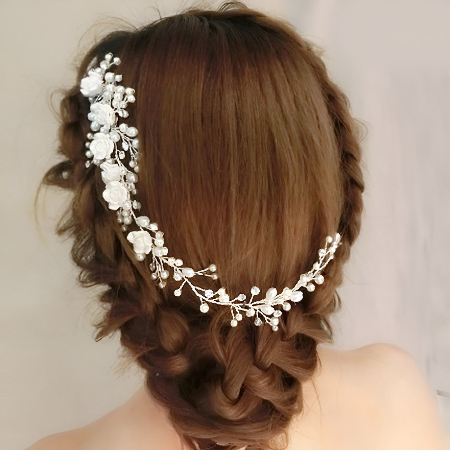 Beautiful Silver Hairvine Clip With Flower and Crystal