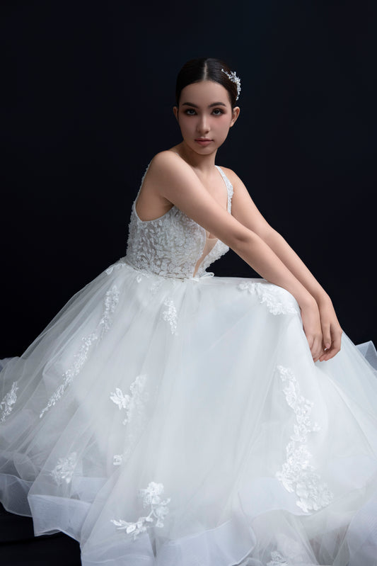 Lily (RRP $2680 - RENT $1980)