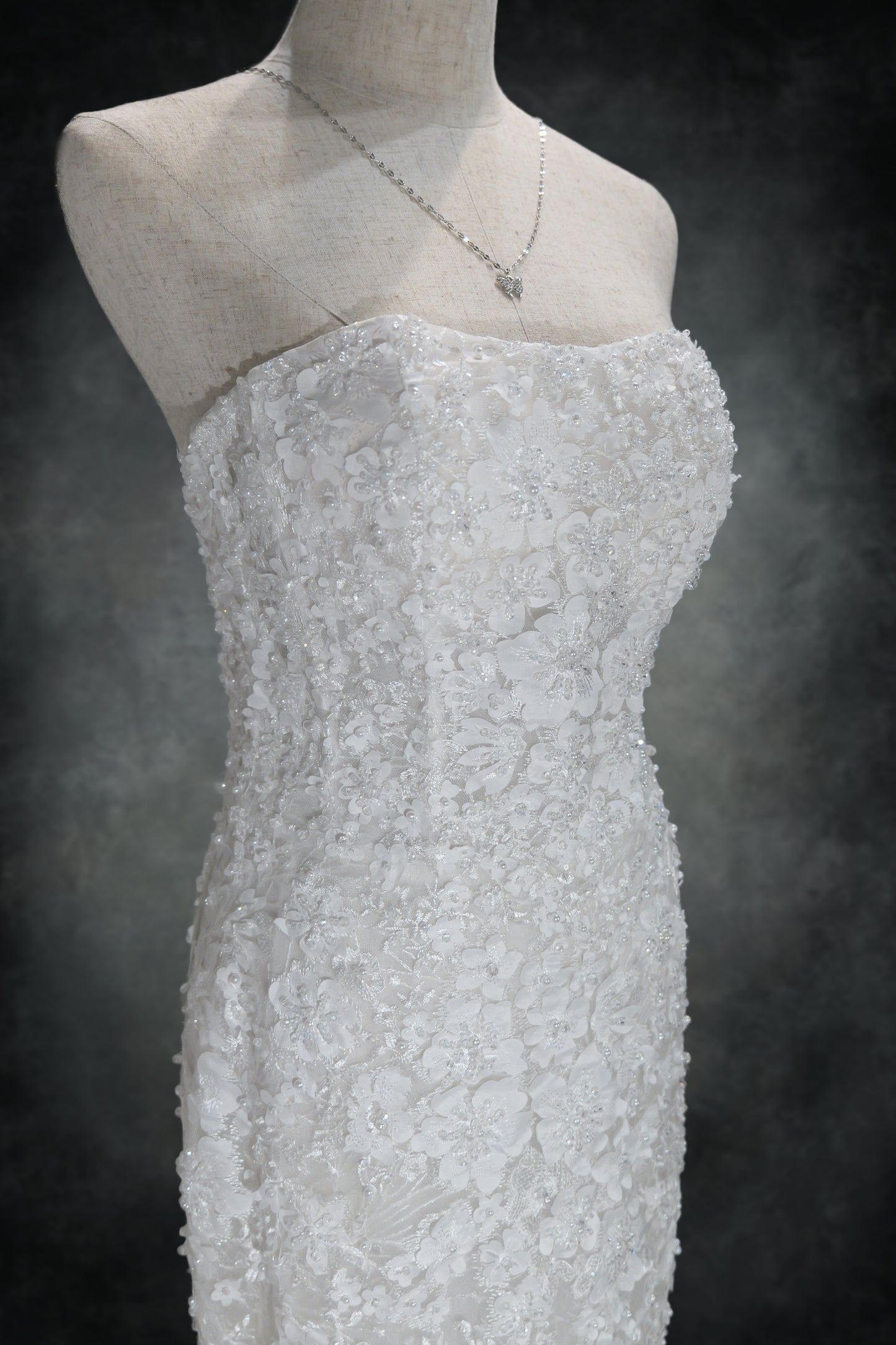 Joy (RRP $1980 - RENT $1480)