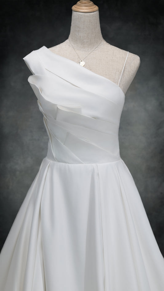 Aries (RRP $1680 - RENT $1180)